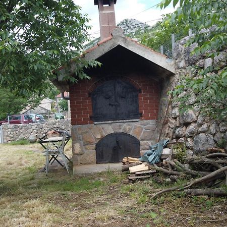 Holiday Home Skevini Dvori Starigrad Paklenica Bagian luar foto
