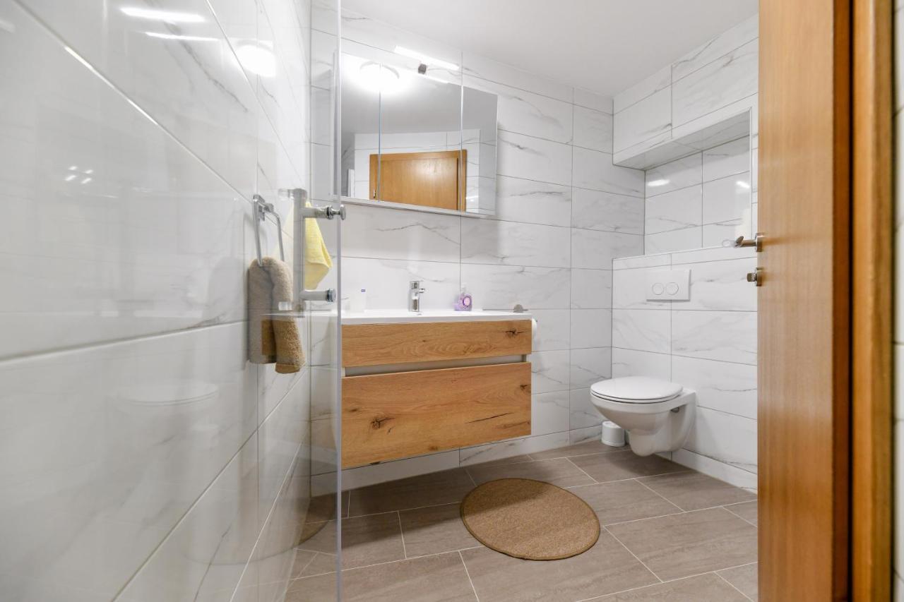 Holiday Home Skevini Dvori Starigrad Paklenica Bagian luar foto